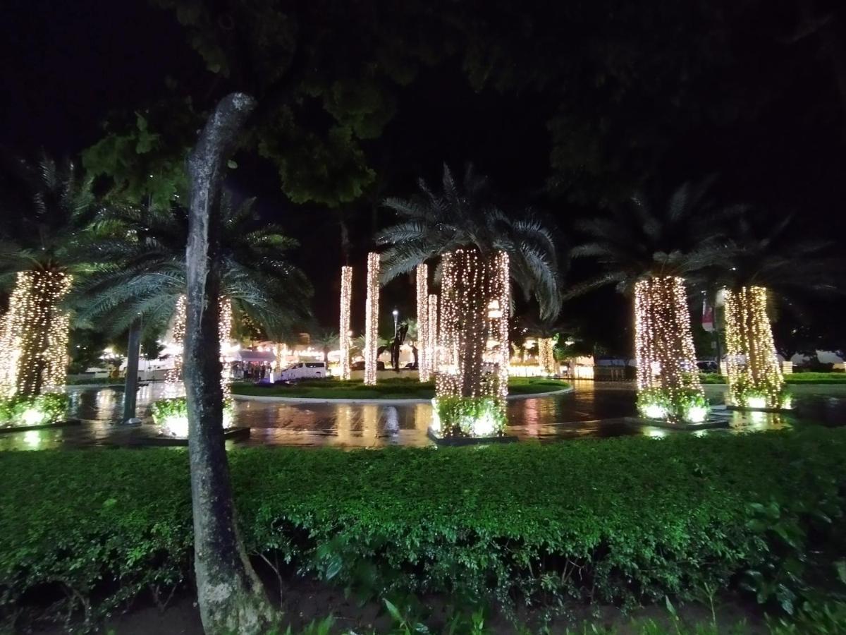 Mactan Newtown Seaview Condo By Fjcivo Lapu-Lapu City Eksteriør bilde